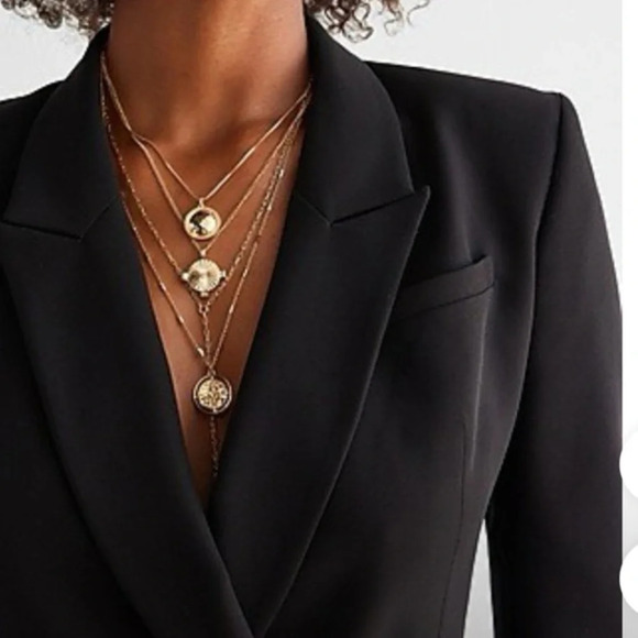 Express layered gold coin necklace - Picture 1 of 14